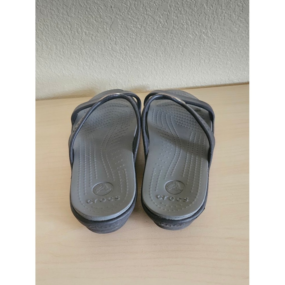 CROCS Sanrah Circle Sandals Women Size 11 Brown Gold Accent Slip On Comfort Shoe - Picture 3 of 6